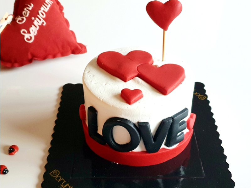 Sevgililer günü Love Şantili Pasta 2 Kişilik Muzlu!