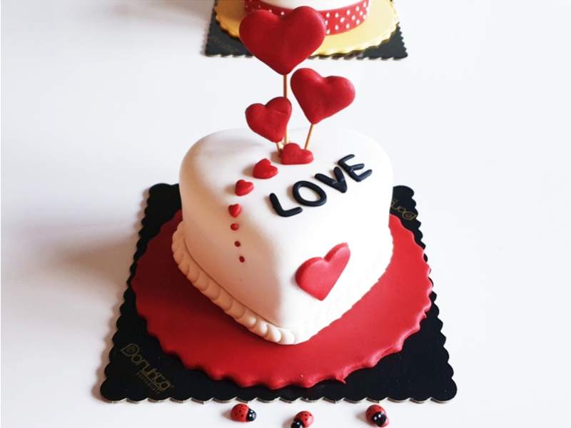 Sevgililer Günü Kaplama Kalp Love Pasta 2 Kişilik!
